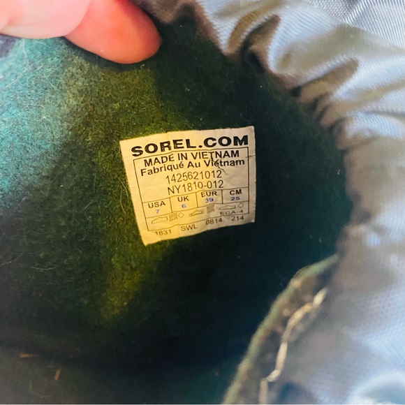 Sorel Flurry Black and Green Womens Boots - Picture 4 of 10